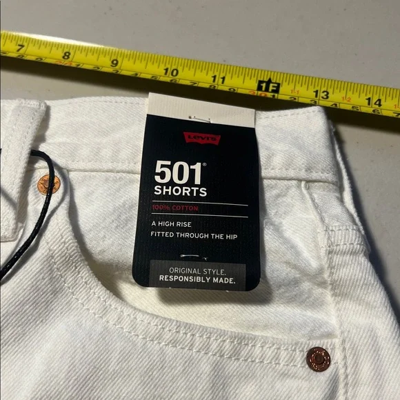 Levi’s 501 white denim shorts high rise 100% cotton NWT 26 - Picture 7 of 7